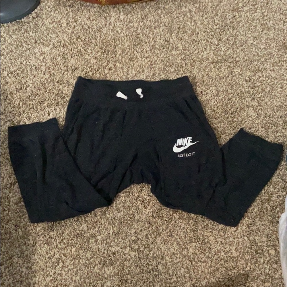 Nike cropped sweat pants